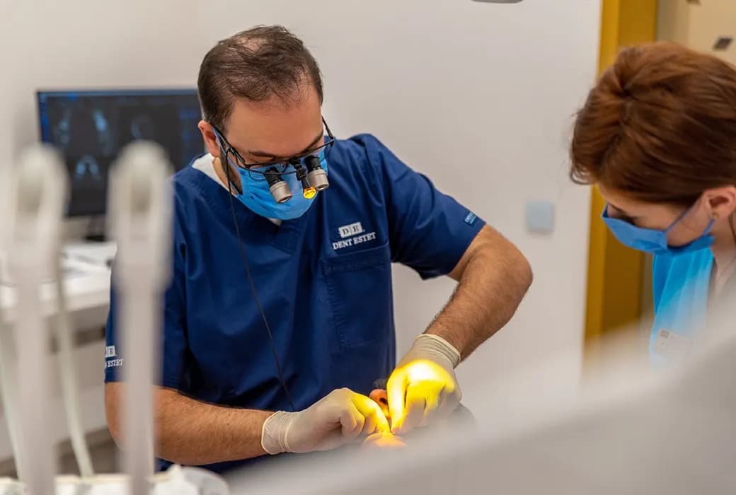 Medic stomatolog DENT ESTET Craiova