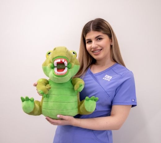 Dr. Anita Nicolae - medic stomatolog pediatru Craiova